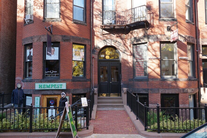 More Photos Of 299 Newbury St, Boston Apartments For Lease