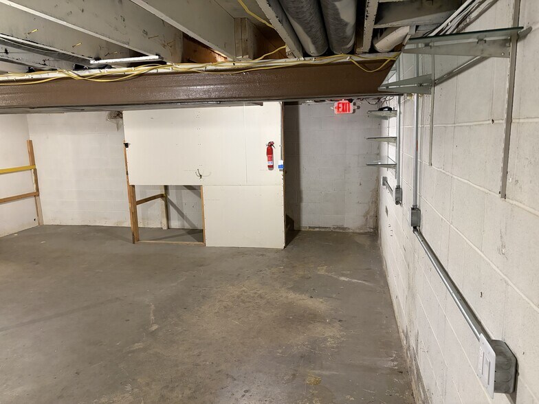 More Photos Of 27051 Southfield Rd, Lathrup Village Freestanding For Sale