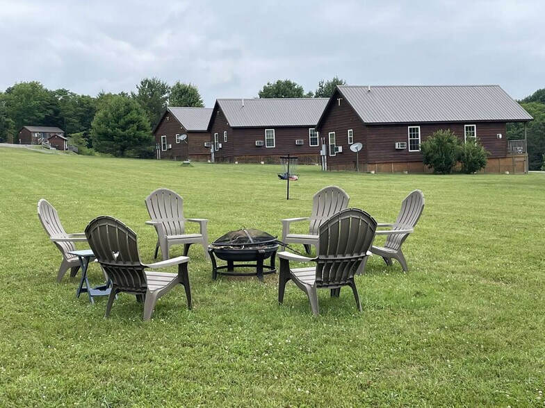 More Photos Of 446 Maples Rd, Milford Hotel For Sale
