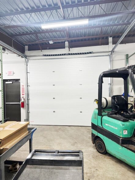 More Photos Of 117 Oakdale Rd, Johnson City Storefront Retail Office For Lease