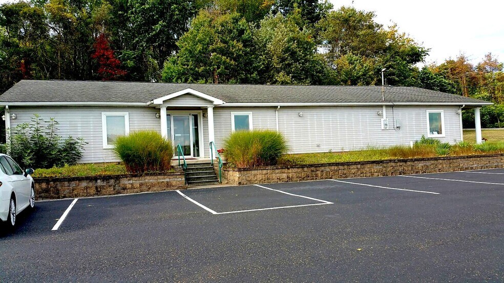 More Photos Of 1980 Pa-54 Hwy, Montgomery Office For Sale