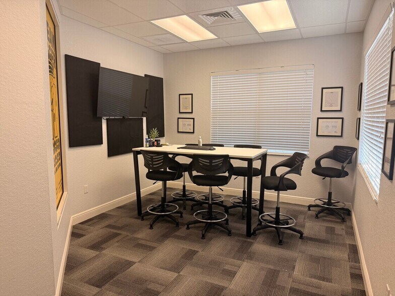 More Photos Of 12401 Brantley Commons Ct, Fort Myers Medical For Lease
