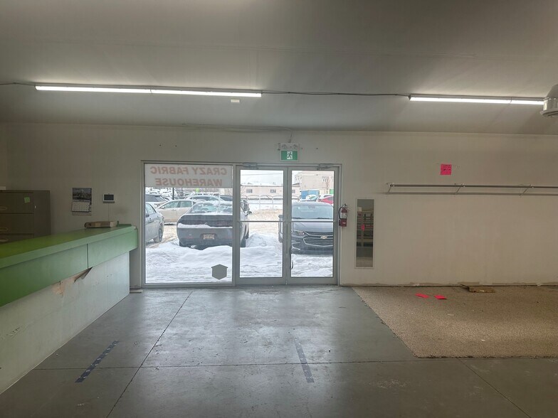 More Photos Of 9129-9131 35th Ave NW, Edmonton Office For Sale