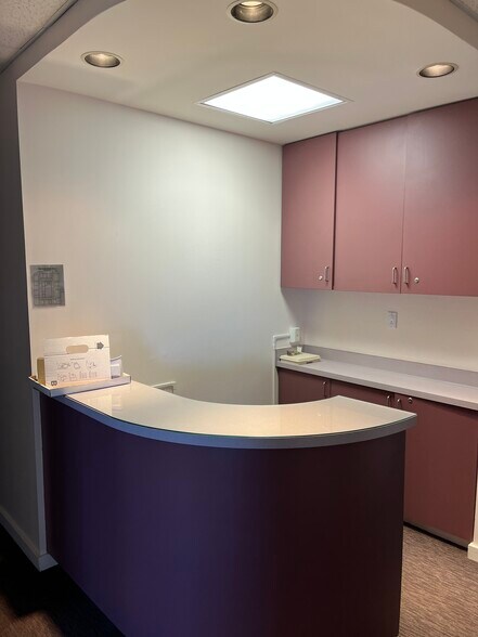 More Photos Of 134 Puuhonu Way, Hilo Medical For Lease