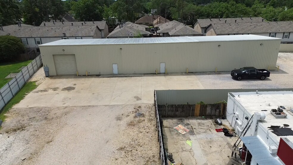 More Photos Of 2215 King Arthur Blvd, Baton Rouge Industrial For Sale