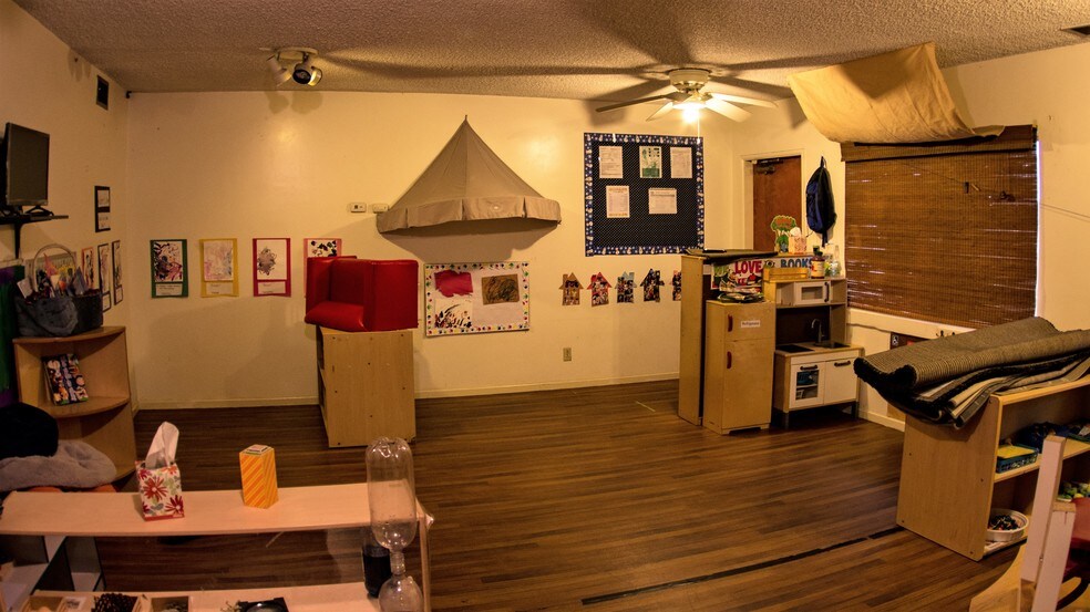 More Photos Of 1115 E Market St, Long Beach Schools For Sale