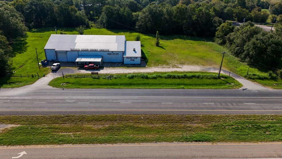 More Photos Of 10411 S US Highway 79, Palestine Warehouse For Sale