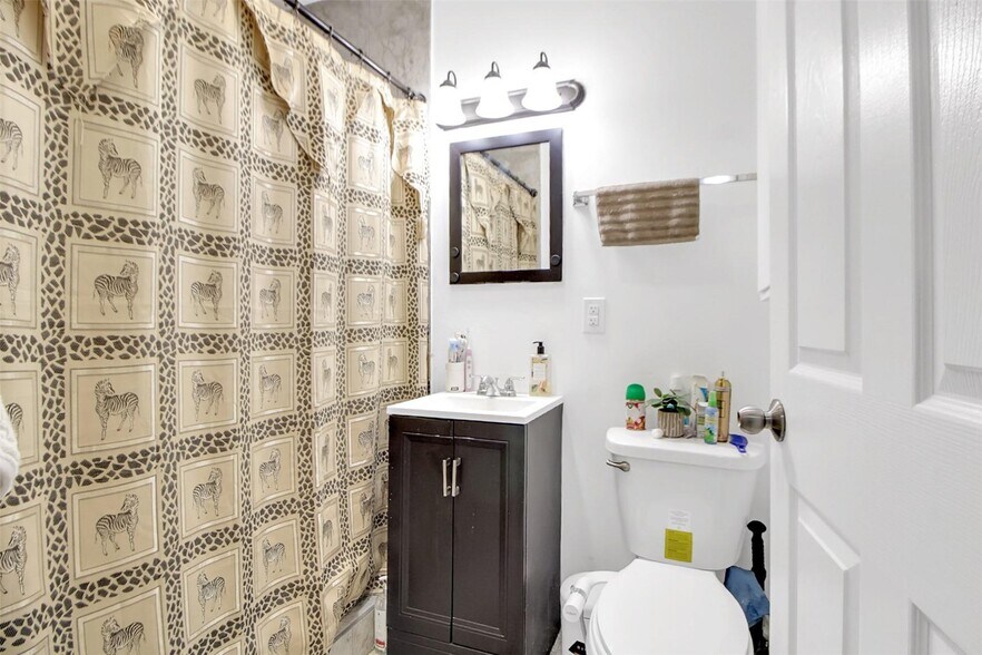 More Photos Of 715 NE 92nd St, Miami Apartments For Sale