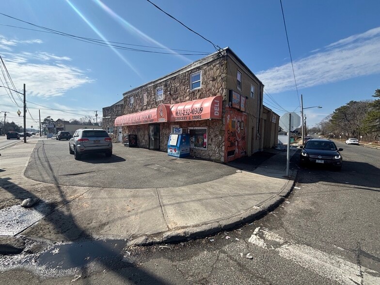 More Photos Of 125 Carleton Ave, Central Islip Freestanding For Sale