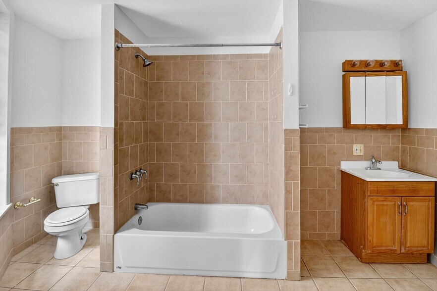 More Photos Of 1404 Madison Ave, Baltimore Apartments For Sale