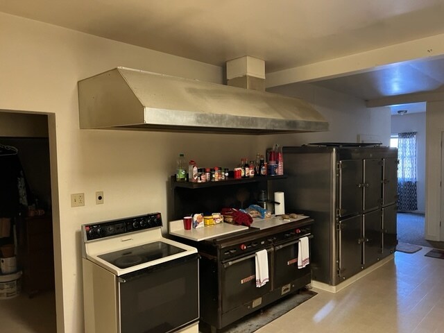 More Photos Of 506 Forest Home Dr, Francis Creek Apartments For Sale