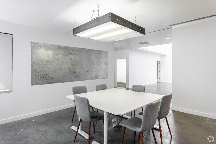 More Photos Of 1305 NW 18th Ave, Portland Loft Creative Space For Lease