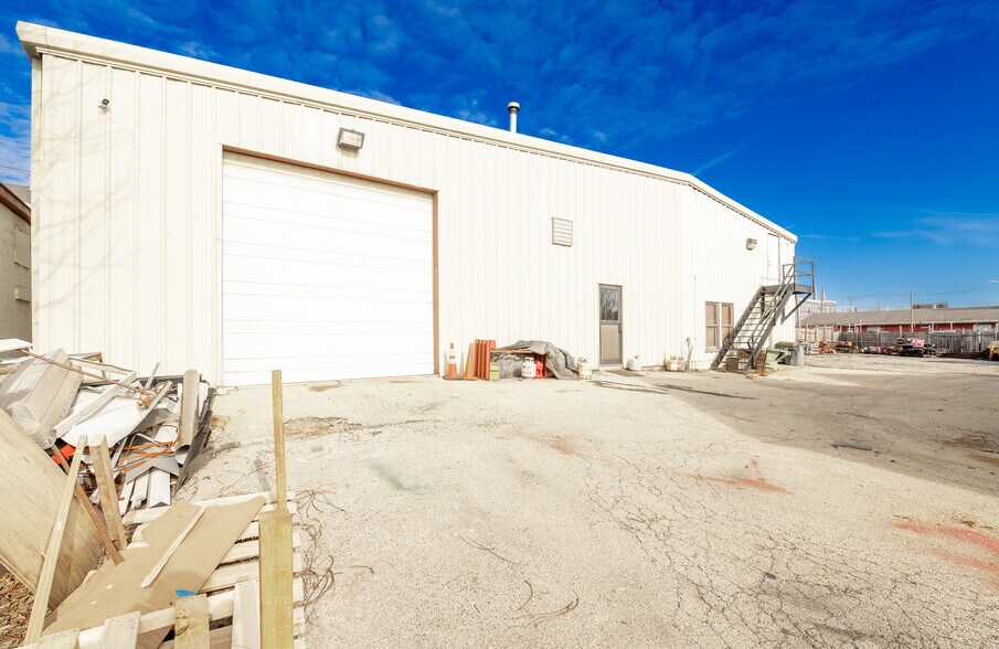 More Photos Of 1034 Story Ave, Louisville Light Manufacturing For Lease