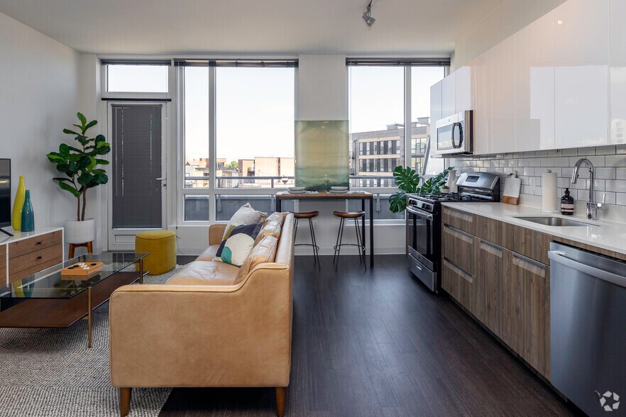 More Photos Of 1980 N Milwaukee Ave, Chicago Apartments For Lease