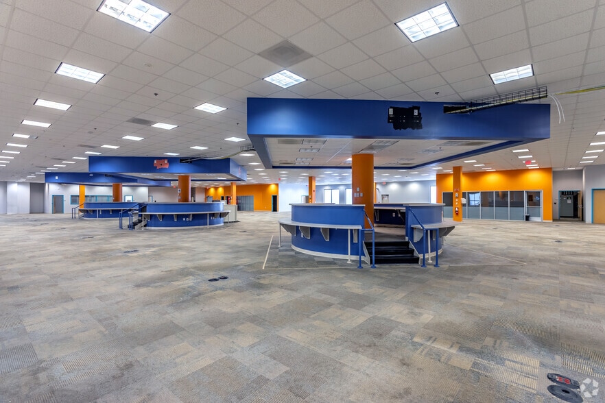 More Photos Of 2641 Sumner Blvd, Raleigh Unknown For Lease