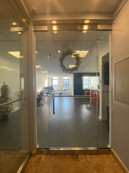 More Photos Of 22 Hudson Pl, Hoboken Loft Creative Space For Lease