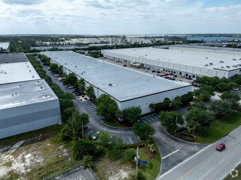 More Photos Of 12600-12608 NW 115th Ave, Medley Industrial For Sale