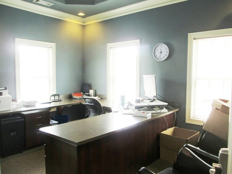 More Photos Of 4485 Tench Rd, Suwanee Office For Sale