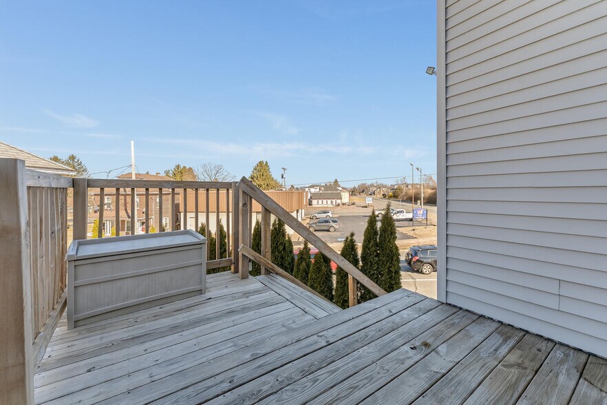 More Photos Of 615 3rd Ave, Alpha Freestanding For Sale