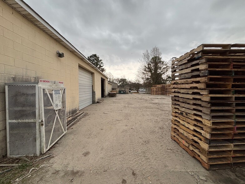 More Photos Of 628 Dunedin Rd, Portsmouth Warehouse For Sale