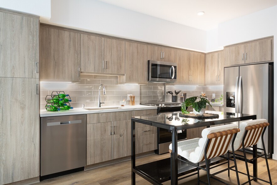 More Photos Of 1800 Beverly Blvd, Los Angeles Apartments For Lease