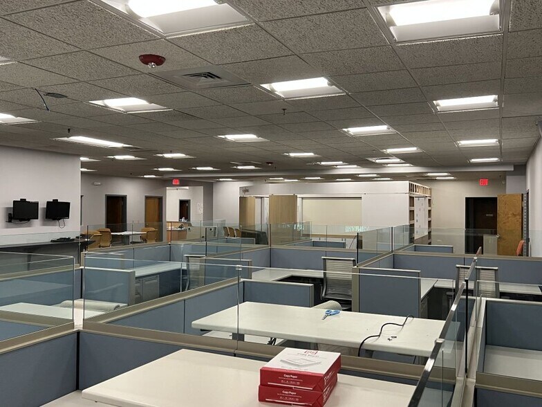 More Photos Of 36 E Industrial Rd, Branford Research And Development For Lease