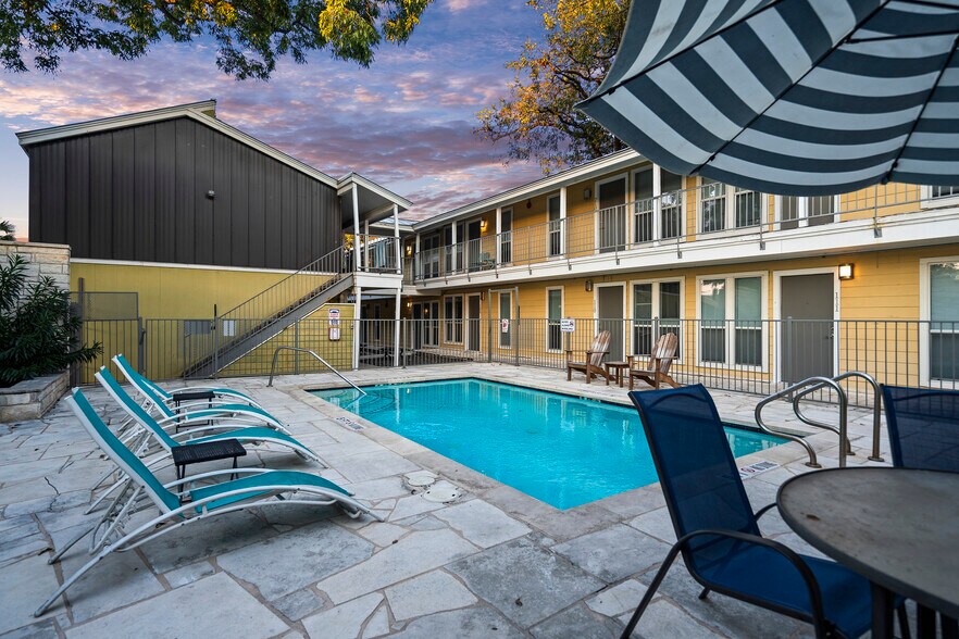 Primary Photo Of 2526 Durwood St, Austin Apartments For Sale