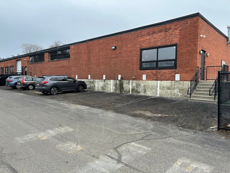 Primary Photo Of 29 Emerson Ave, Gloucester Light Manufacturing For Lease