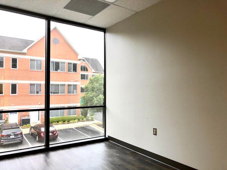 More Photos Of 3060 Mitchellville Rd, Bowie Medical For Sale