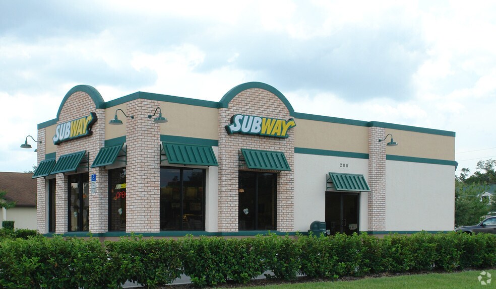 More Photos Of 208 Guava St, Lady Lake Fast Food For Sale
