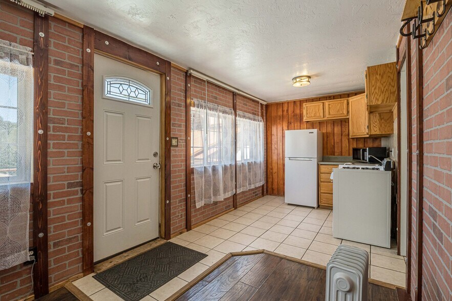More Photos Of 21221 Baron Lake Dr, Cedaredge Hotel For Sale