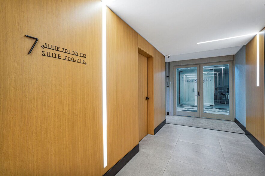 More Photos Of 1110 Brickell Ave, Miami Office For Sale