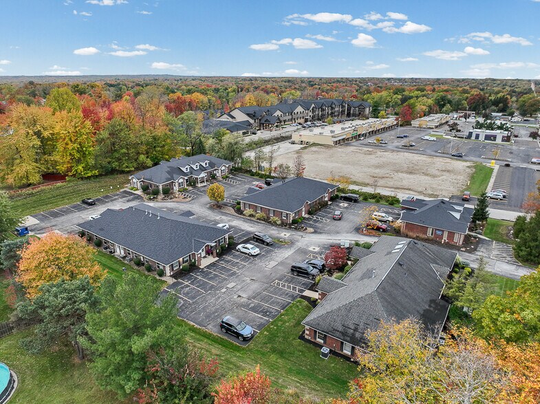 More Photos Of 8050 Corporate Cir, North Royalton Office For Lease