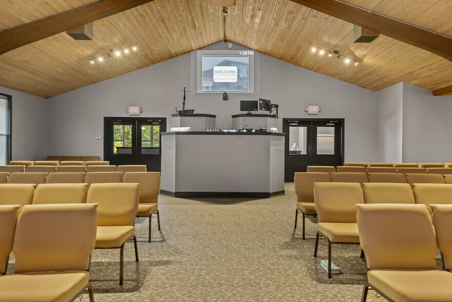 More Photos Of 2450 Pontoon Rd, Granite City Religious Facility For Sale