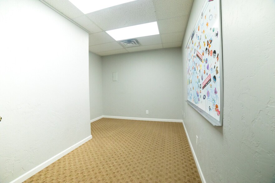 More Photos Of 350 E 7th St, Loveland Office For Lease