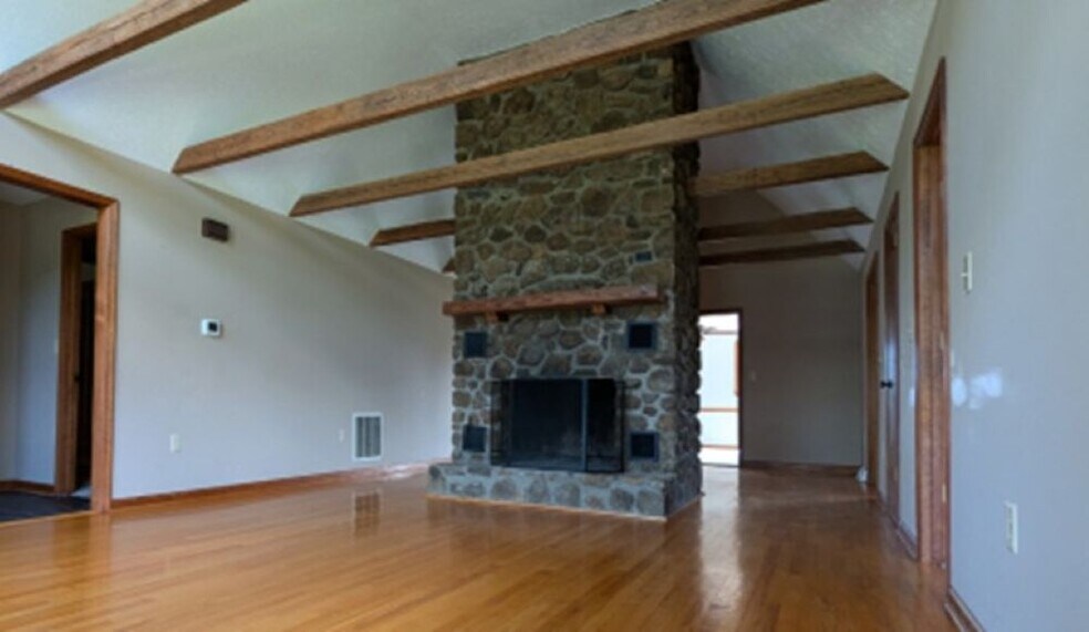 More Photos Of 4087 Lowry Rd, Lowry Specialty For Sale