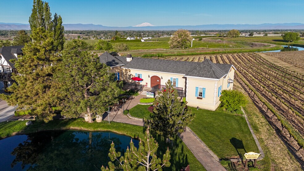 More Photos Of 500 S Bonair Rd, Zillah Winery Vineyard For Sale