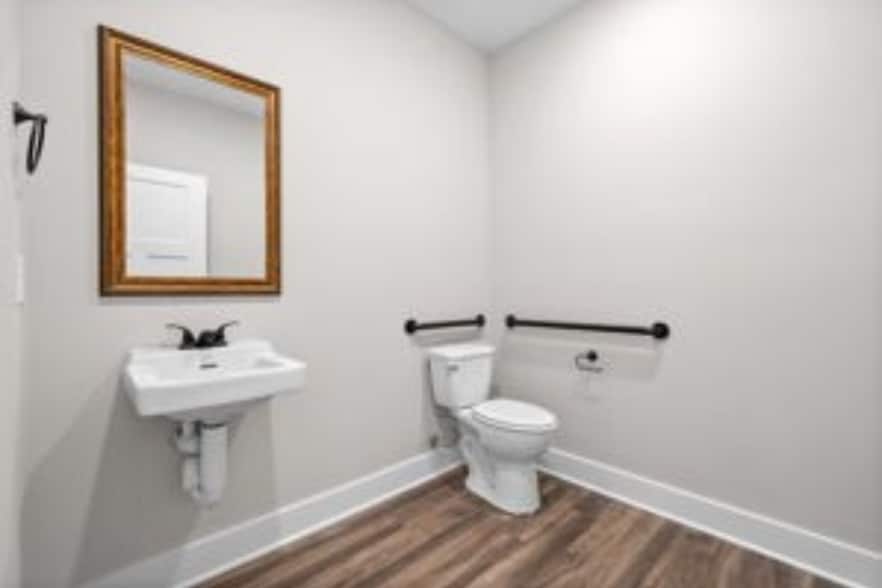 More Photos Of 159 Darlene Dr, Clarksville Office For Lease