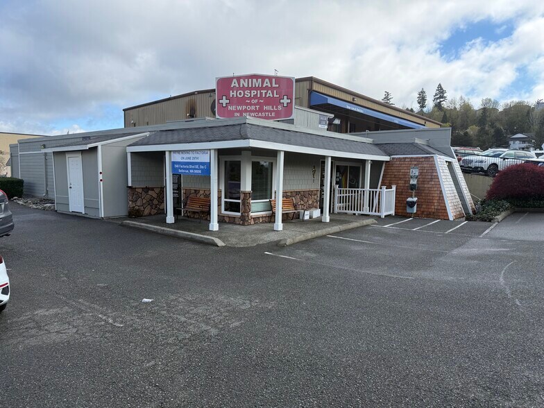 Primary Photo Of 13018 Newcastle Way, Newcastle Veterinarian Kennel For Lease
