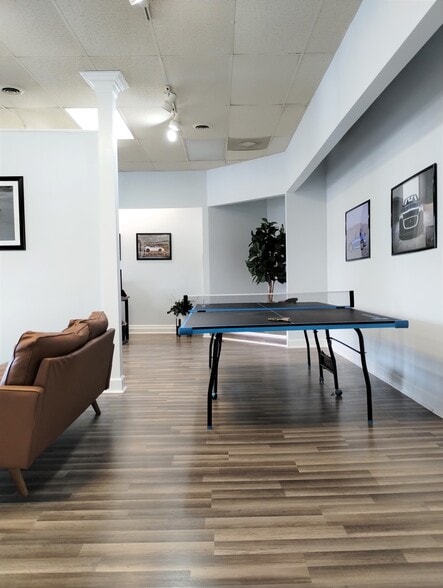 More Photos Of 195 New Castle Rd, Butler Storefront Retail Office For Sale