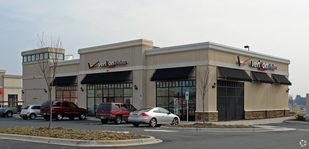 More Photos Of 1080 Piper Ln, Burlington Unknown For Lease