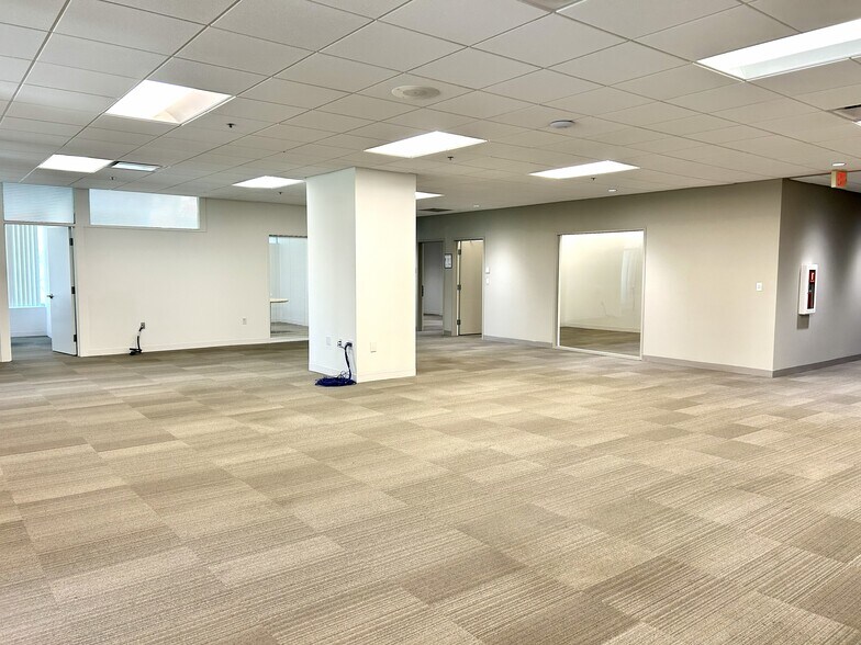 More Photos Of 5915 Landerbrook Dr, Mayfield Heights Office For Lease