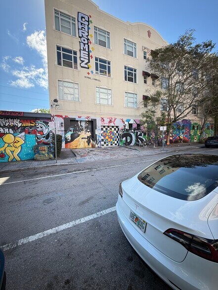 More Photos Of 250 NW 23rd St, Miami Loft Creative Space For Lease