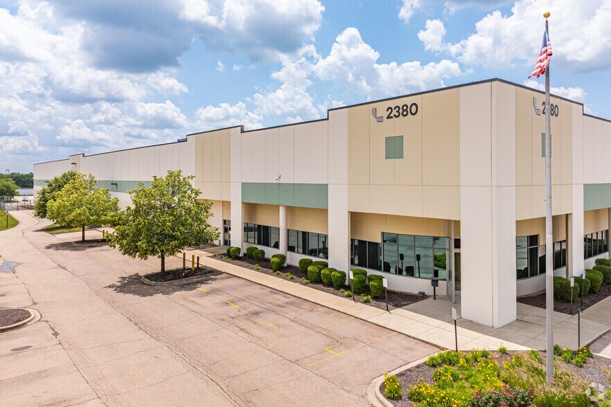 More Photos Of 2380 Sullivan Rd, Aurora Manufacturing For Lease