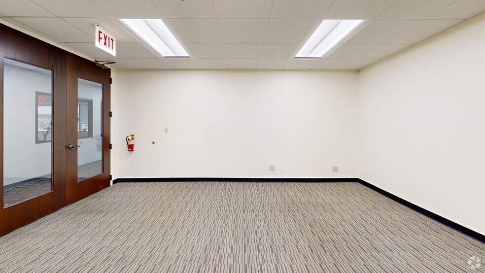 Primary Photo Of 1011 E Touhy Ave, Des Plaines Office For Lease