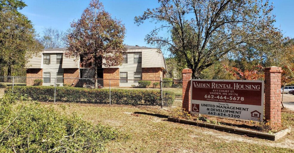 Primary Photo Of 411 Court St, Vaiden Apartments For Sale
