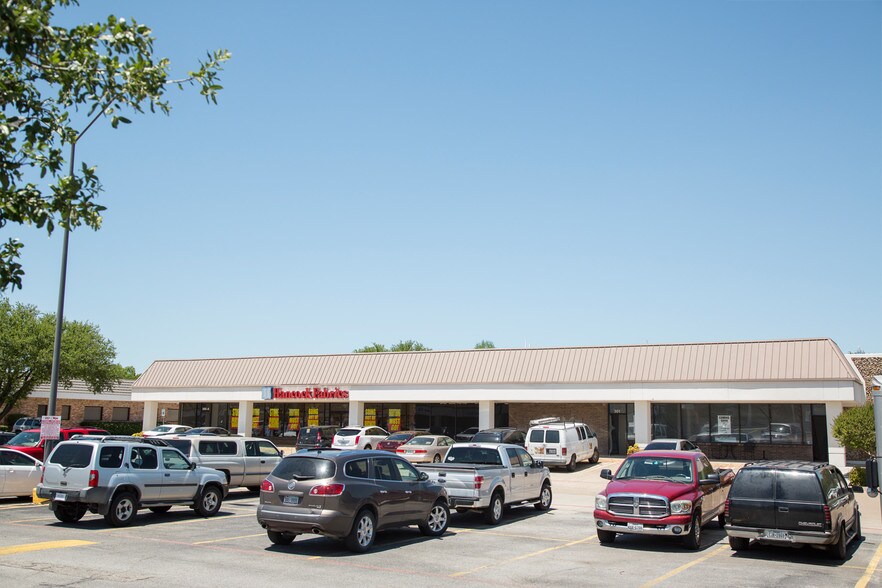 More Photos Of 2109 Parker Rd W, Plano Unknown For Lease