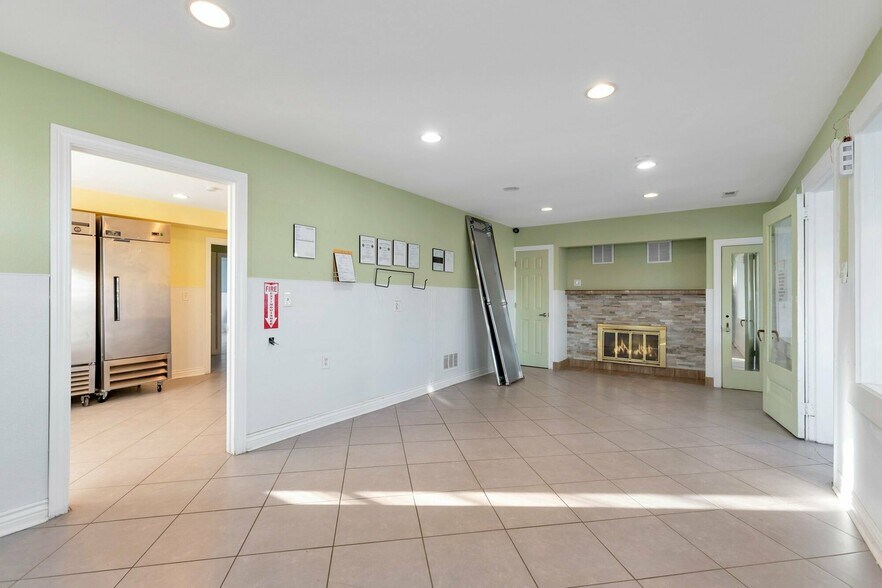 More Photos Of 745 Federal Blvd, Denver Office Residential For Lease