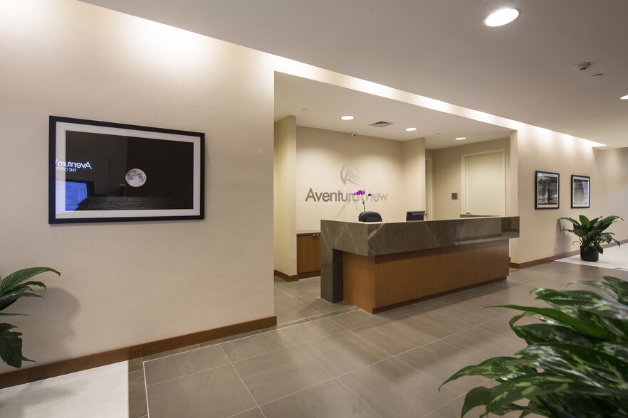 More Photos Of 2999 NE 191st St, Aventura Office For Lease