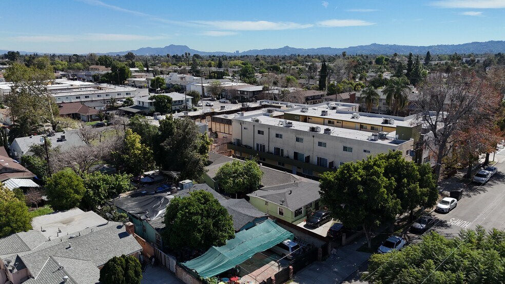 More Photos Of 7222 Tyrone Ave, Van Nuys Land For Sale